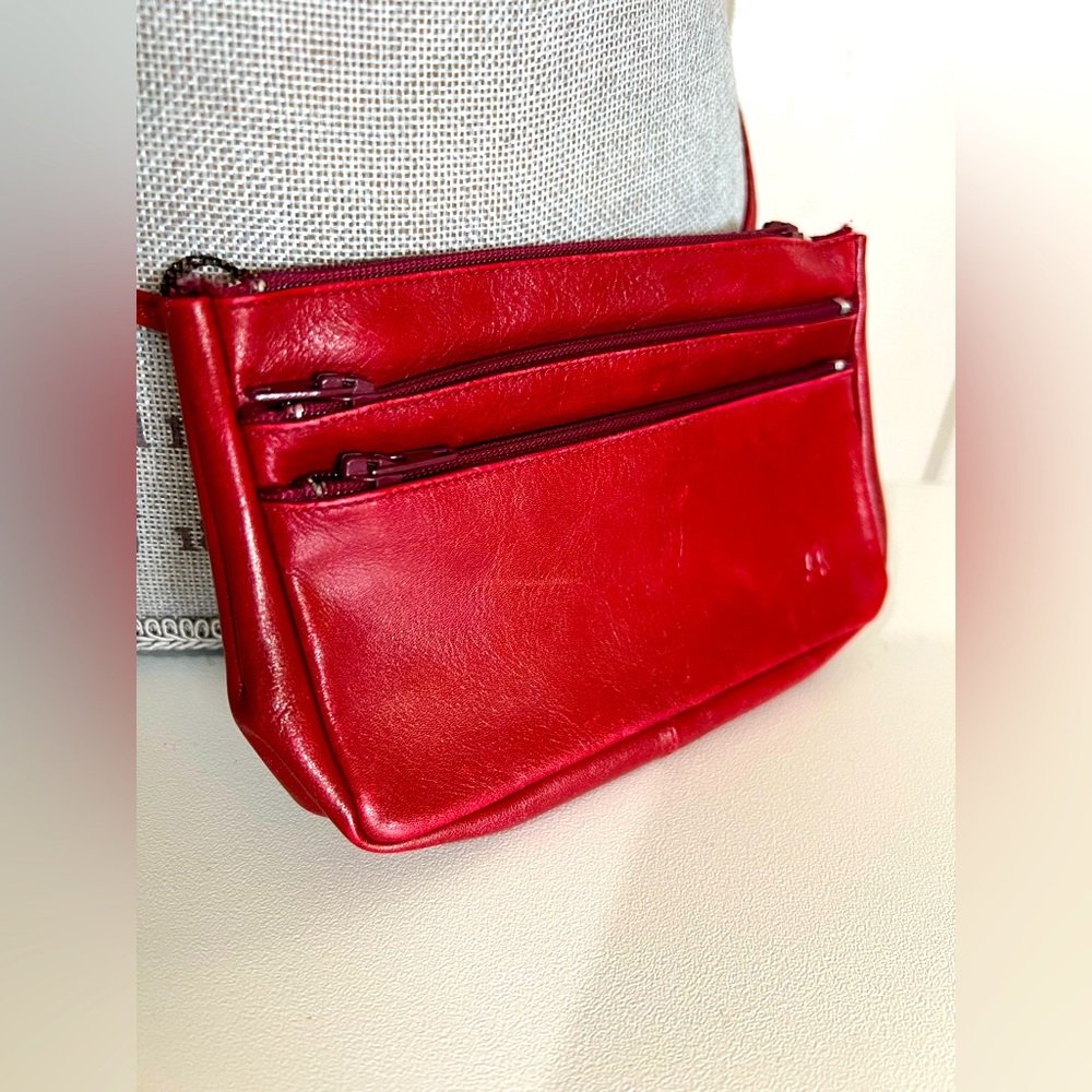 Antonini Red Italian Leather Crossbody Purse, Pre-owned.